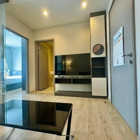 Thebase 14f & Infinity Pool