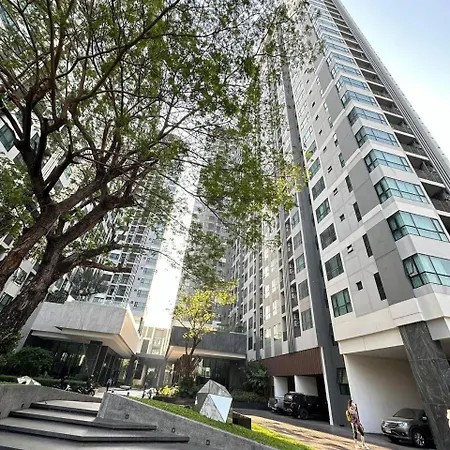 Thebase 14f & Infinity Pool Apartment *
