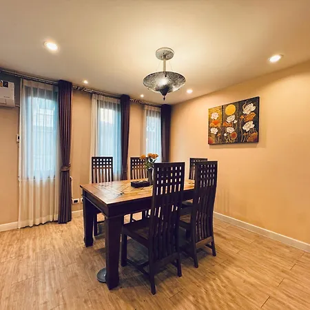 Hollywood Pool Center Villa *