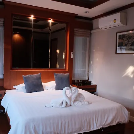 Villa Hollywood Pool Center Pattaya