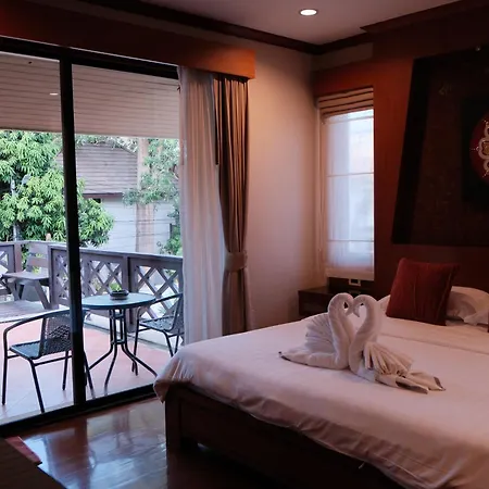 Villa Hollywood Pool Center