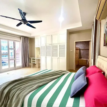 Pool 5bedroom Cosy Big Area Close To The