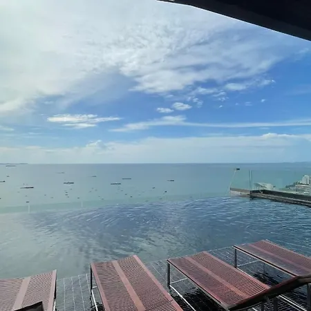 Near & Soi6 - Amazing View Apartment