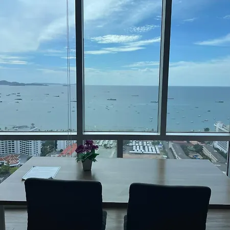Near & Soi6 - Amazing View Apartment *