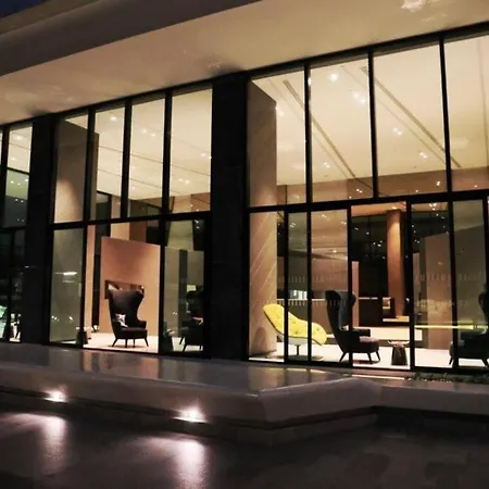 Apartment 2 Bed Excellent Location Infinity Pool *