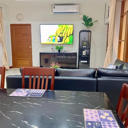 Gusvana Pool Villa *