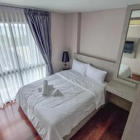 Saint Senate Residences Apartment *