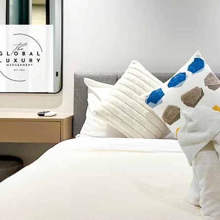 Edge Central By Global Luxury Aparthotel *