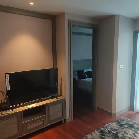 Saint Senate Residences Apartment *