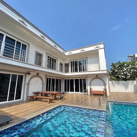 วันหยุดที่บ้าน 다빈치 풀빌라 Davinci Pool *