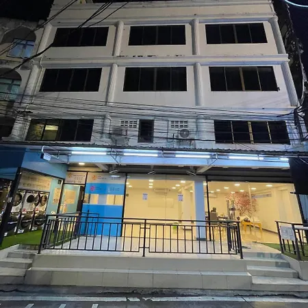 Maland House - Soi 14 Saisong Road โรงแรม