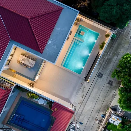 Villa T M L-urban Modern Pool -4 Bedrooms & 5 Bathrooms - Private Ktv - Prime Location -family & Group