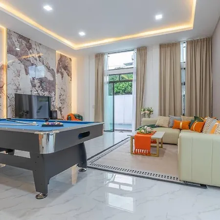 Villa Luxury Modern 3 Bedrooms Pool In Center Pattaya