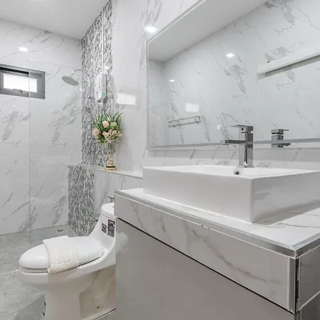 Luxury Modern 3 Bedrooms Pool In Center *