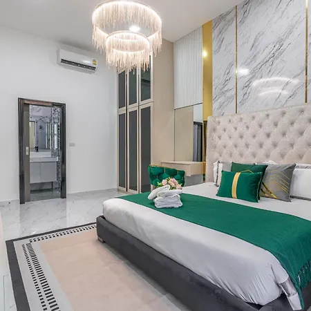 Luxury Modern 3 Bedrooms Pool In Center *
