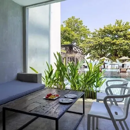 Modus Beachfront 5*