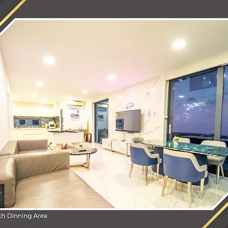 Vegas Villa, Pattaya