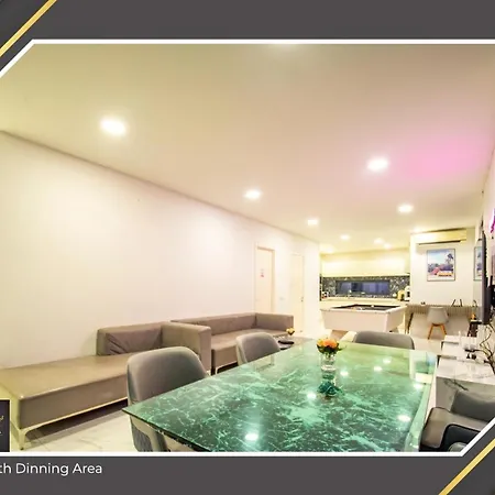 Vegas Villa, Pattaya