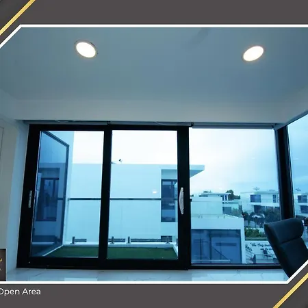 Vegas Villa,