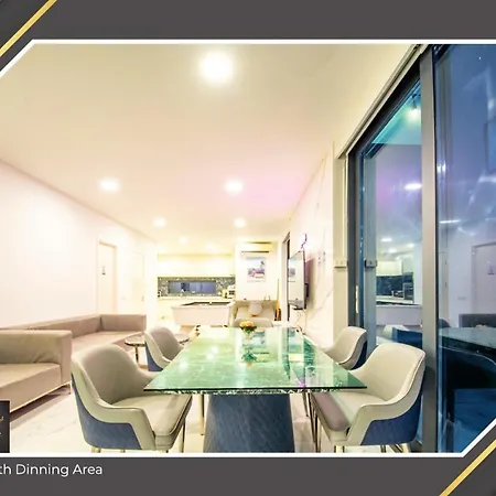 Vegas Villa, * Pattaya
