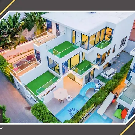 Vegas Villa, Pattaya