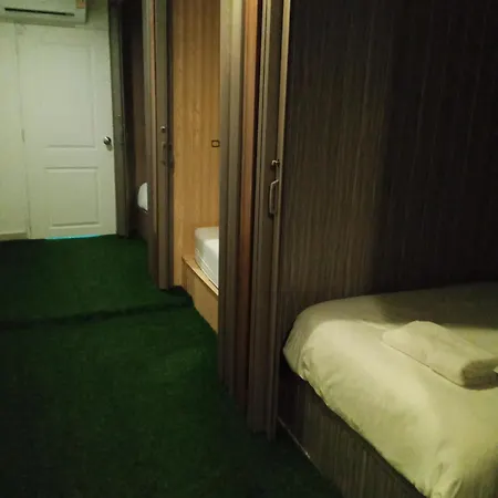 Capsule hotel High Class 420 Pattaya