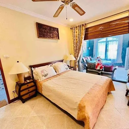 Villa Bali Style Luxury Pool Near & Walking St!