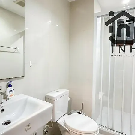 Spectacular 2-bedroom Sea-view Haven With Netflix & Comfort On High Floor #2261 *
