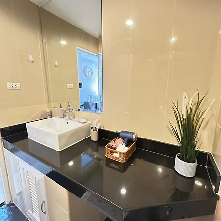 New Nordic Marcus Vip-5 - Spacious Near The Sea In The Area Of Phra Tam Nak Hill Apartment Pattaya