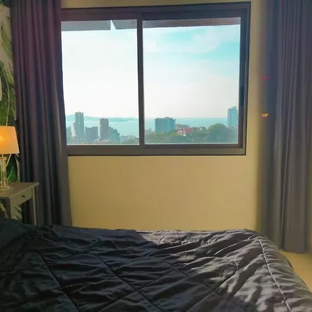 อพาร์ทเม้น Sea View High Floor 2 Bed