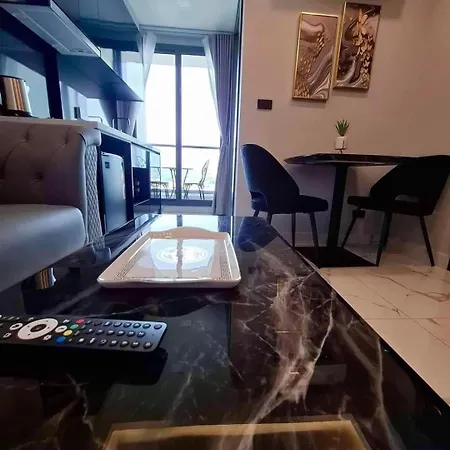 Arcadia Millennium Tower Beach Holiday Apartment Pattaya