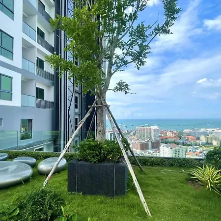 Arcadia Millennium Tower Beach Holiday Apartment Pattaya
