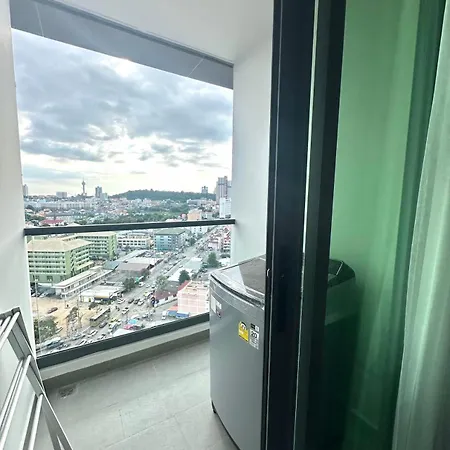 Arcadia Millennium Tower Beach Holiday Apartment Pattaya