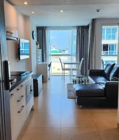 Centara Avenue Pool View B72 Apartment Pattaya