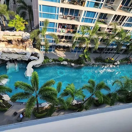 Centara Avenue Pool View B72 *