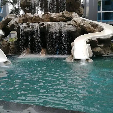 Centara Avenue Pool View B72 *