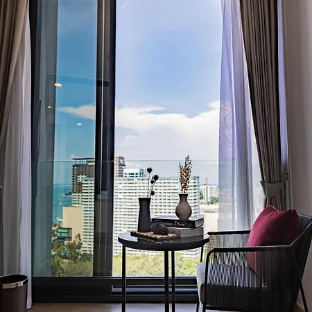 Luxury Edge Apartment *