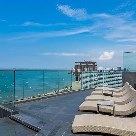 Luxury Edge Apartment *