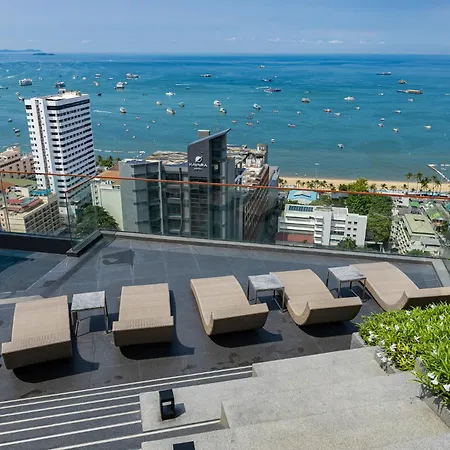 Luxury Edge Apartment Pattaya