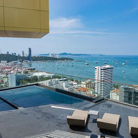 Luxury Edge Apartment *