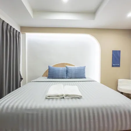The Seathru Koh Larn Hotel Pattaya