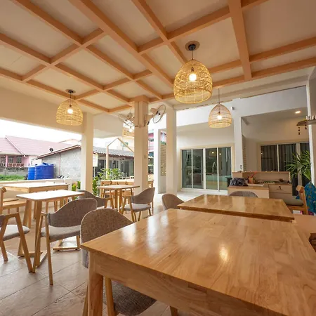 The Seathru Koh Larn Hotel Pattaya