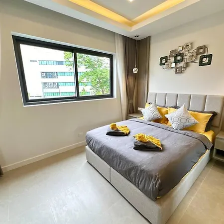 Villa Super Luxury 4br Pool - Centre - Mt4