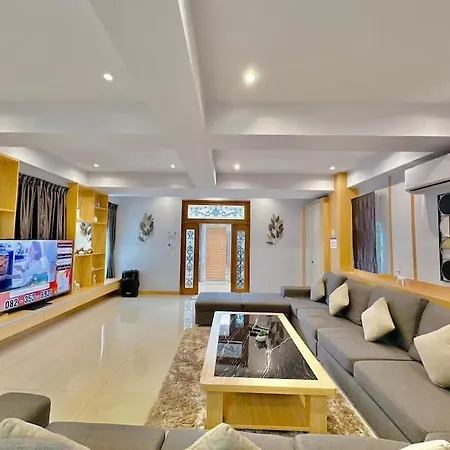 Tagvilla Lagoon Pool In 8 Bedroom