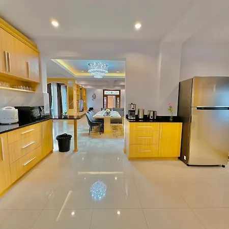 Tagvilla Lagoon Pool In 8 Bedroom Villa Pattaya