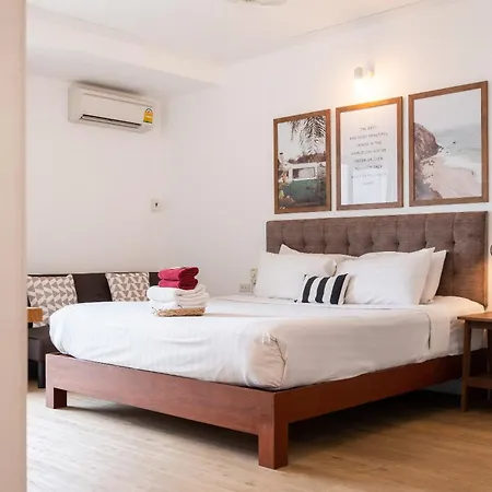 The Corner Hotel 3*