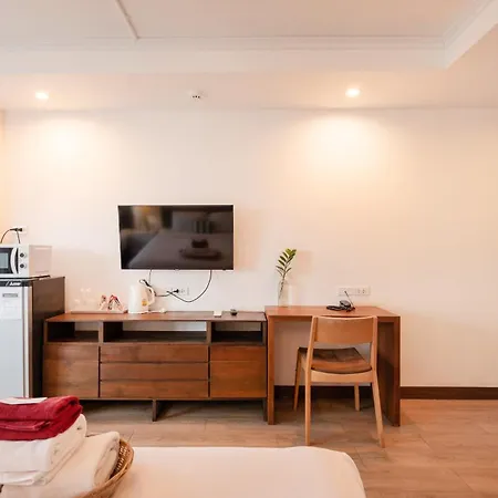 Hotel The Corner 3*