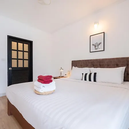 The Corner Hotel 3*