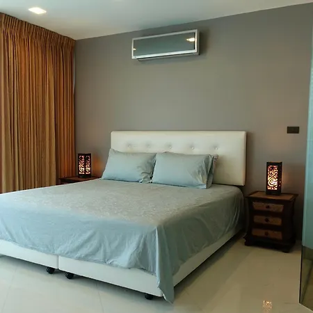 อพาร์ตโฮเทล Laguna Heights Long Pattaya