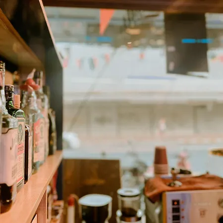 Happiness Community Wake & Bake - Rooftop Bar & Bistro *